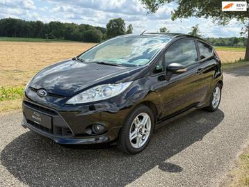 Ford Fiesta 1.6 Sport AIRCO / PARKEERSENSOREN / NIEUWE APK beschikbaar voor biedingen