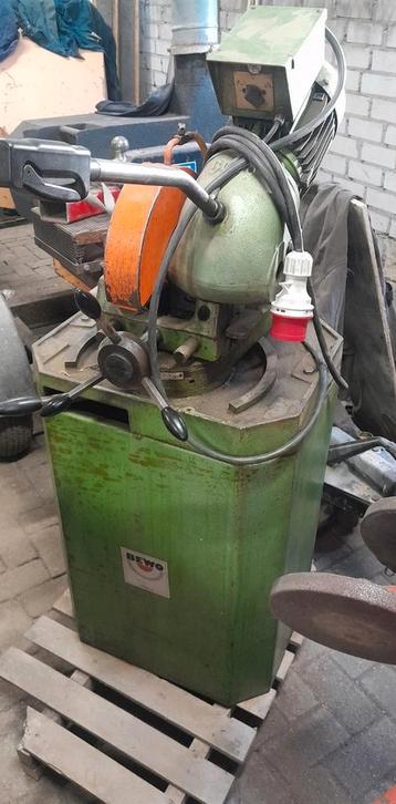 BEWO 250 metaal afkortzaag zaagmachine beschikbaar voor biedingen