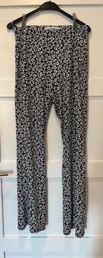 Flared legging met blauwe bloemetjes, Anytime mt L, Kleding | Dames, Leggings, Maillots en Panty's, Legging, Zwart, Anytime, Ophalen of Verzenden