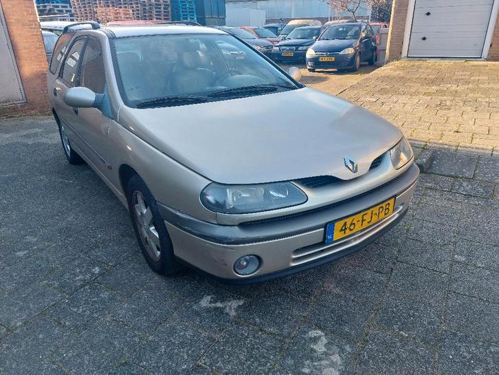 Renault Laguna 1.8 Break RTE 16V 2000 Bruin, Auto's, Renault, Bedrijf, Laguna, ABS, Airbags, Airconditioning, Boordcomputer, Centrale vergrendeling