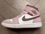 Nike air Jordan “Pink Oxford” maat 40, Nike, Ophalen of Verzenden, Roze, Sneakers of Gympen
