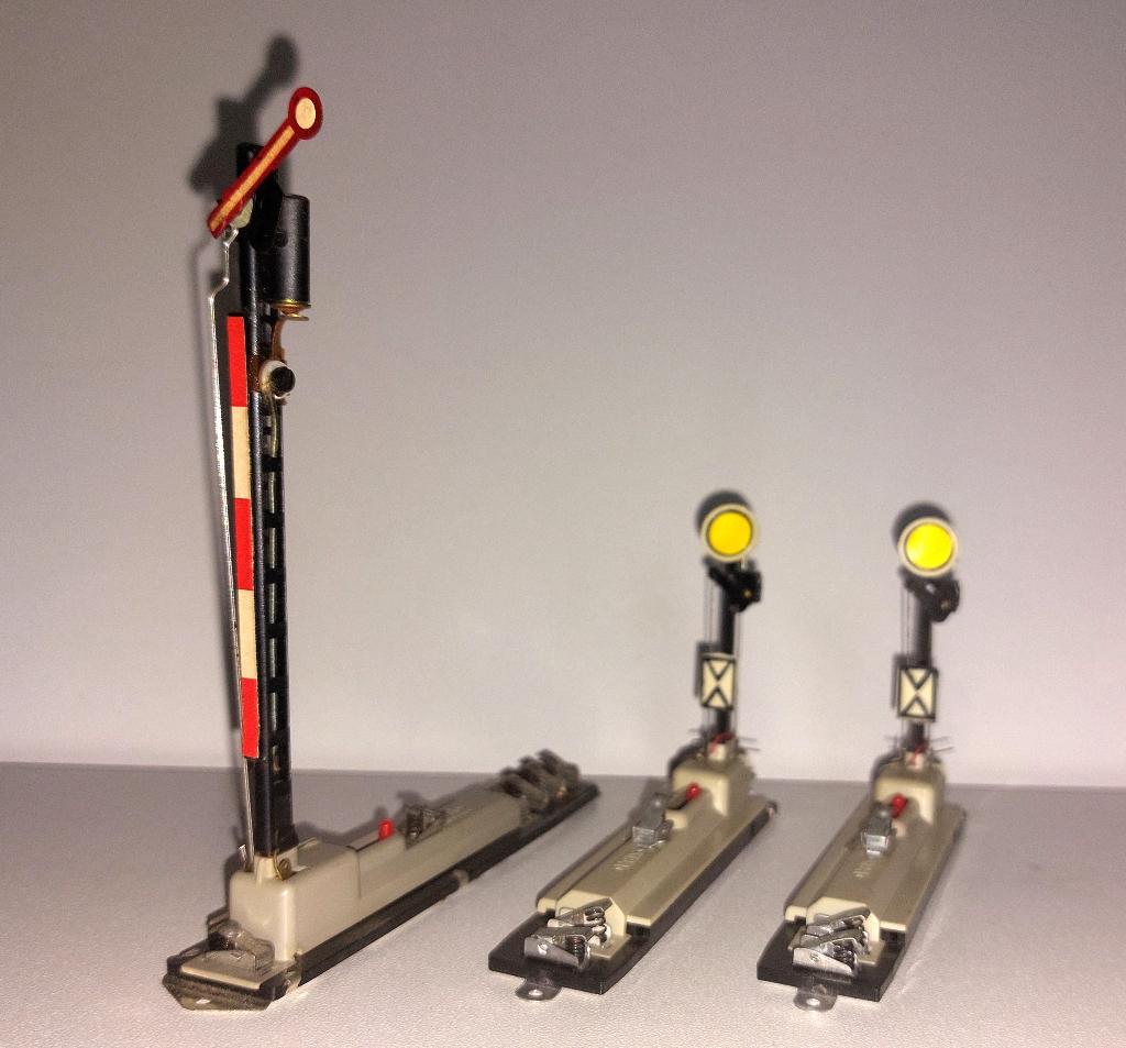 3x Piko/Siba H0 elektrische hoofd- en voorseinen, Gelijkstroom of Wisselstroom, Rails, Zo goed als nieuw, Piko