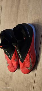 Nike Zaalvoetbal/ gym schoenen, Maat XS of kleiner, Ophalen of Verzenden, Zo goed als nieuw, Schoenen
