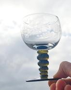 2 vintage Roemer glazen op olijfgroene bubbelsteel, zgan, Antiek en Kunst, Antiek | Glas en Kristal, Ophalen of Verzenden