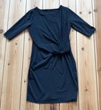 Jurk MOQ - Grijs Antraciet Travelstof - Maat Large / maat 40, Kleding | Dames, Ophalen of Verzenden, Zo goed als nieuw, Maat 38/40 (M)