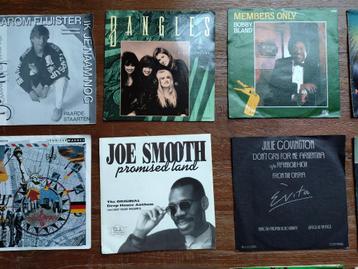 Collectie van 35 singles beschikbaar voor biedingen