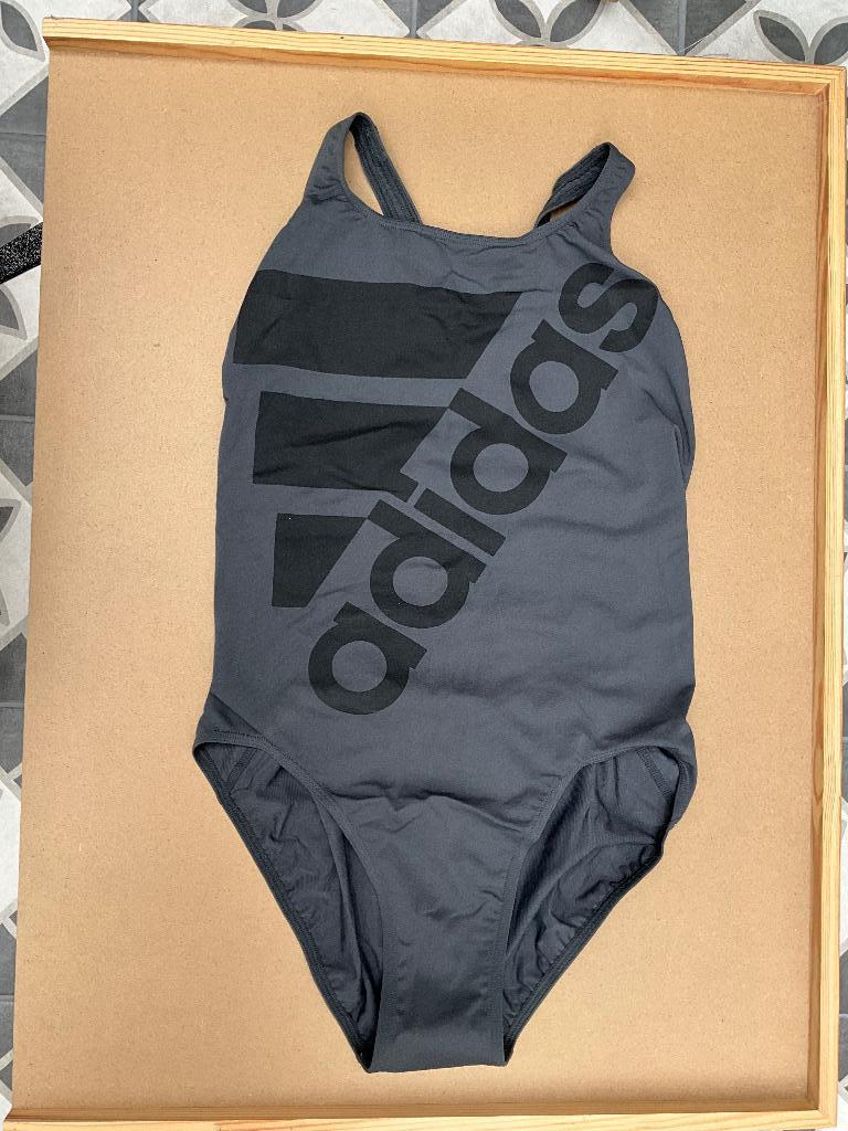 Adidas badpak CV3642 Maat 42 Grijs, Nieuw, Badpak, Ophalen of Verzenden, Grijs