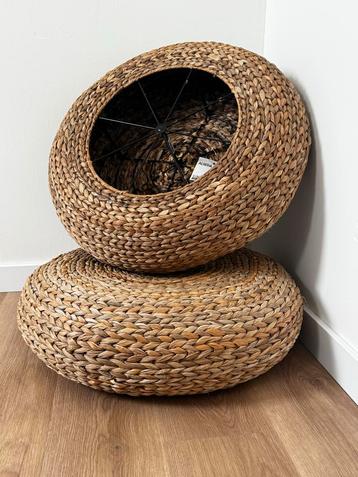 2x IKEA Alseda Poef beschikbaar voor biedingen