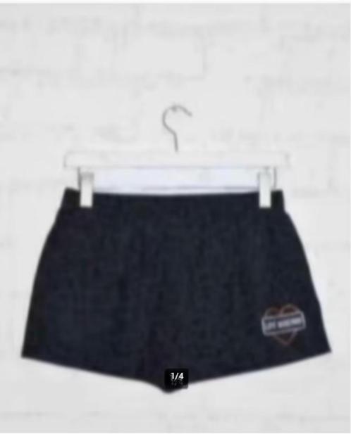 LOVE Moschino - Prachtig shortje maat D40 - Nieuw, Kleding | Dames, Broeken en Pantalons, Nieuw, Maat 38/40 (M), Zwart, Kort, Ophalen of Verzenden