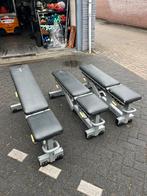 Technogym pure strength adjustable bench zwart grijs bankje, Sport en Fitness, Fitnessmaterialen, Ophalen, Fitnessbank, Gebruikt