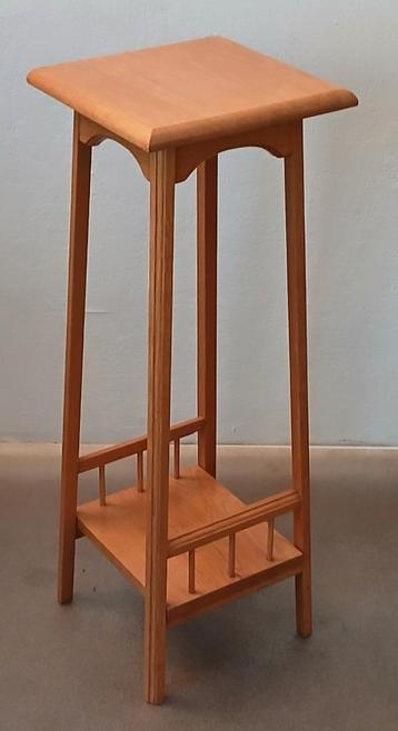 Vintage planten tafel / bijzettafel beschikbaar voor biedingen