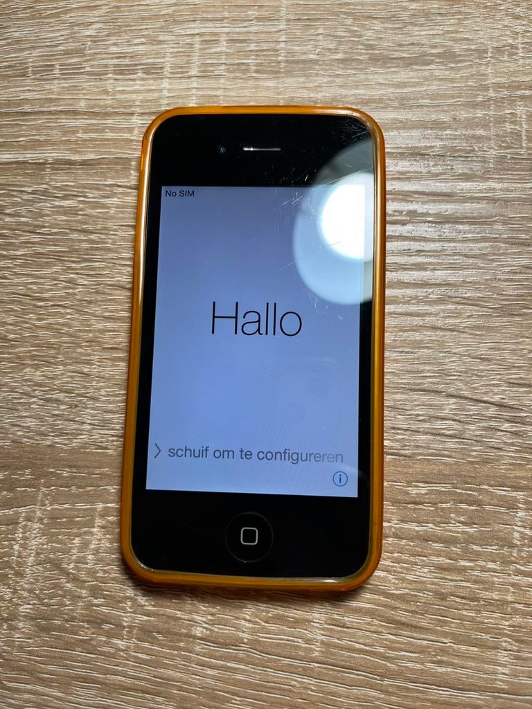 Apple iPhone 4 in hele goede staat met hoesje & oplaadkabel, Telecommunicatie, Mobiele telefoons | Apple iPhone, Zwart, Ophalen of Verzenden