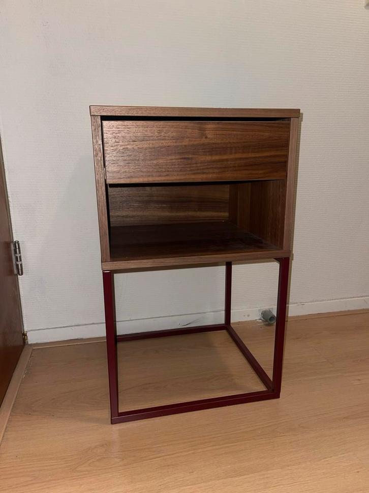 Ikea Vikhammer Nachtkastje, Huis en Inrichting, Slaapkamer | Nachtkastjes, Zo goed als nieuw, 55 tot 70 cm, Minder dan 45 cm, Hout