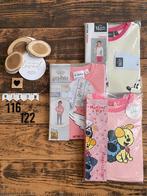 Verschillende meiden tweedelig pyjama lange maat 116/122, Ophalen of Verzenden