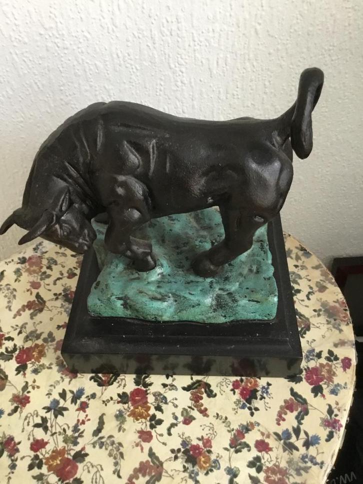 Bronzen Stier Sculptuur, Antiek en Kunst, Kunst | Beelden en Houtsnijwerken, Ophalen of Verzenden