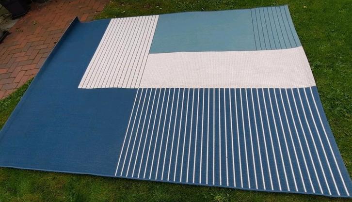 Netjes vloerkleed binnen en buiten, Huis en Inrichting, Stoffering | Tapijten en Kleden, Zo goed als nieuw, 200 cm of meer, 200 cm of meer