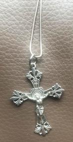 Kruisje met kettinkje, Met hanger, Ophalen of Verzenden, Zo goed als nieuw, Zilver