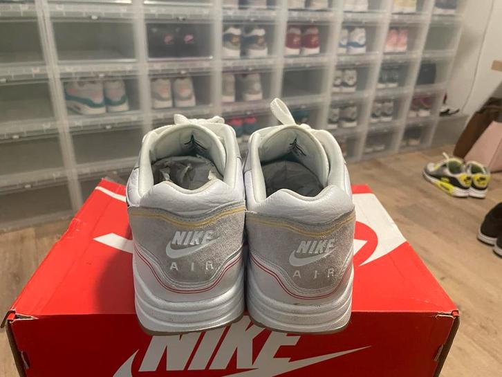 Nike Air Max 1 Pompidou By Day - Maat 46, Kleding | Heren, Schoenen, Gedragen, Sneakers of Gympen, Wit, Ophalen of Verzenden