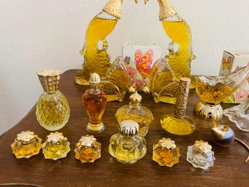 Avon gouden verzameling fles parfumflesjes incl doosjes beschikbaar voor biedingen