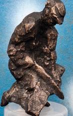 Jaap Hartman, Timmerman.  Bronzen sculptuur.  11 cm., Ophalen, Zo goed als nieuw, Mens