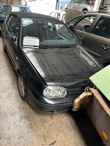 Volkswagen Golf 2001 Zwart Cabrio beschikbaar voor biedingen