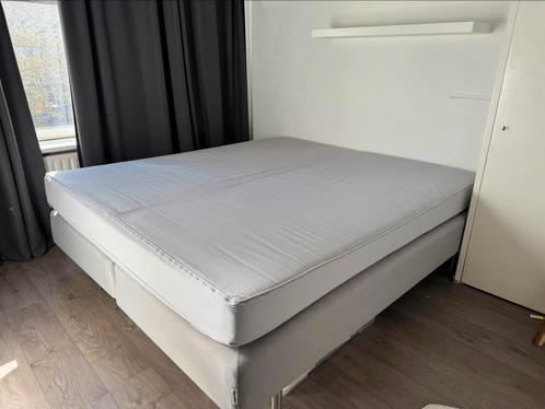Moet snel weg! IKEA Sultan boxspring, matras,topper 180x200, Huis en Inrichting, Slaapkamer | Boxsprings, Zo goed als nieuw, 180 cm