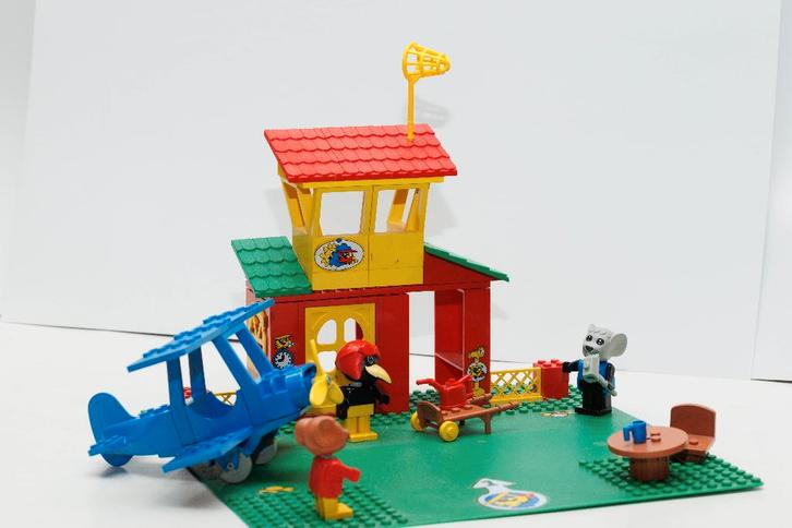 LEGO 3671 -1 # Fabuland: Vliegbasis "Velddorp"., Kinderen en Baby's, Speelgoed | Duplo en Lego, Gebruikt, Lego, Ophalen of Verzenden