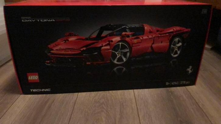 Lego Technic 42143 Ferrari Daytona SP3, Kinderen en Baby's, Speelgoed | Duplo en Lego, Zo goed als nieuw, Lego, Complete set, Ophalen
