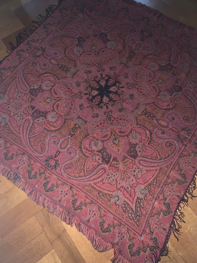 Antiek kleed ( schoorsteenkleed) 105x110 cm, Ophalen of Verzenden