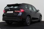 BMW iX1 eDrive20 M Sport / Panoramadak / Trekhaak / Sportsto, LED verlichting, Gebruikt, Met garantie (alle), Zwart