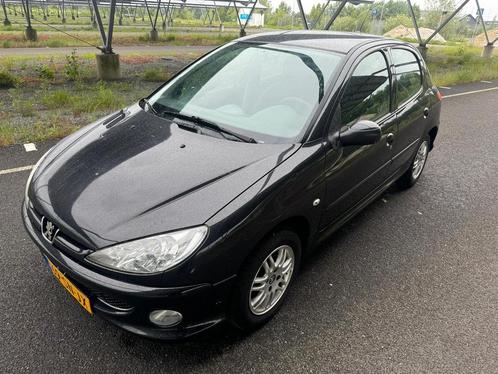 Peugeot 206 1.4 5 deurs 2006 Air-line Nieuwe APK Airco CV, Auto's, Peugeot, Bedrijf, ABS, Airbags, Airconditioning, Centrale vergrendeling