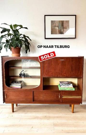 Retro wandkast beschikbaar voor biedingen