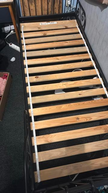 1 Persoonsbed te koop beschikbaar voor biedingen