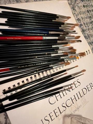 Penseelset + Boek Chinees Schilderen beschikbaar voor biedingen