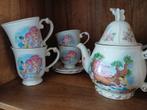Disney Alice in wonderland servies, Verzamelen, Disney, Ophalen of Verzenden, Mickey Mouse, Zo goed als nieuw, Servies