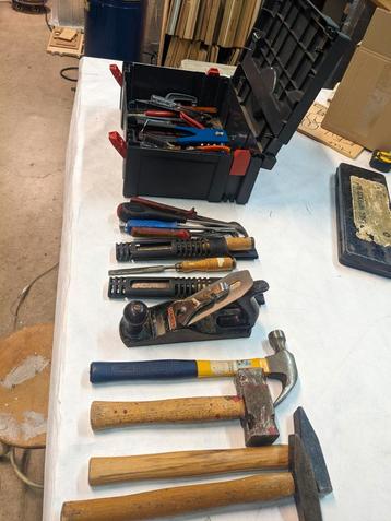 Systainer met handgereedschappen beschikbaar voor biedingen