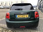 Mini Mini 1.5 136PK COOPER BUSINESS NAVI/PDC/S&S/MEDIA/LMV/, Auto's, Gebruikt, 49 €/maand, Origineel Nederlands, Bedrijf