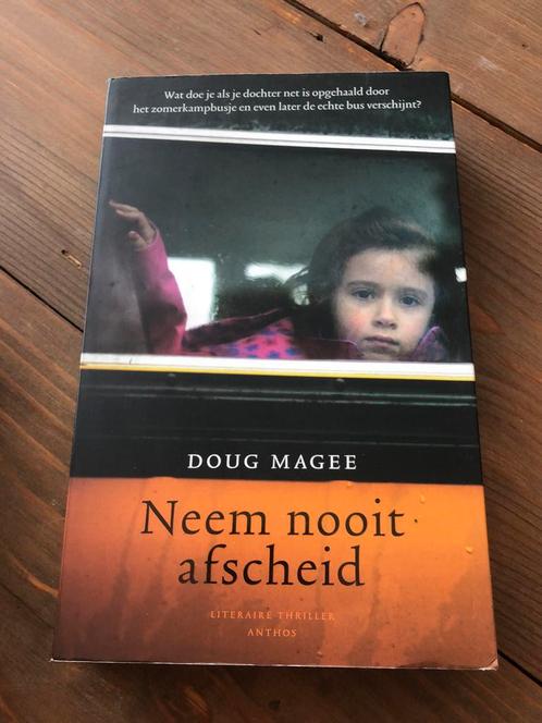 Doug Magee - Neem nooit afscheid, Boeken, Thrillers, Zo goed als nieuw, Nederland, Ophalen of Verzenden