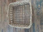 Mandje  wegens overcompleet, Ophalen, Gebruikt, Vierkant, Riet