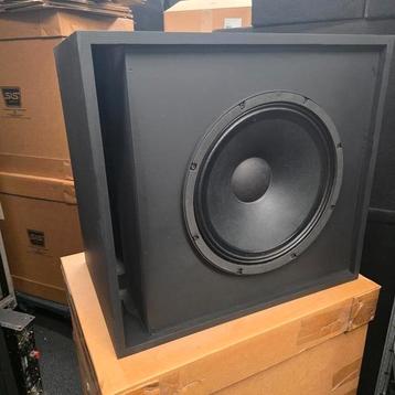 DOLBY   SUB   500 watt  rms   15 inch beschikbaar voor biedingen