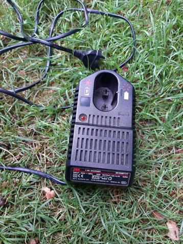 Skil Acculader 9,6-14,4V - Model 2610387117 beschikbaar voor biedingen