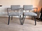 MOET NU WEG: Set van 2 grijze eetkamerstoelen met armleuning, Huis en Inrichting, Stoelen, Ophalen, Twee, Zo goed als nieuw, Metaal