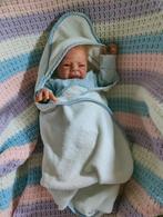 Aandoenlijke Reborn Baby met Vintage Pakje, Ophalen of Verzenden, Gebruikt, Babypop