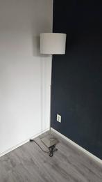 2x IKEA ALÄNG vloerlamp (type G0004) – RVS met witte kap, Ophalen, Zo goed als nieuw