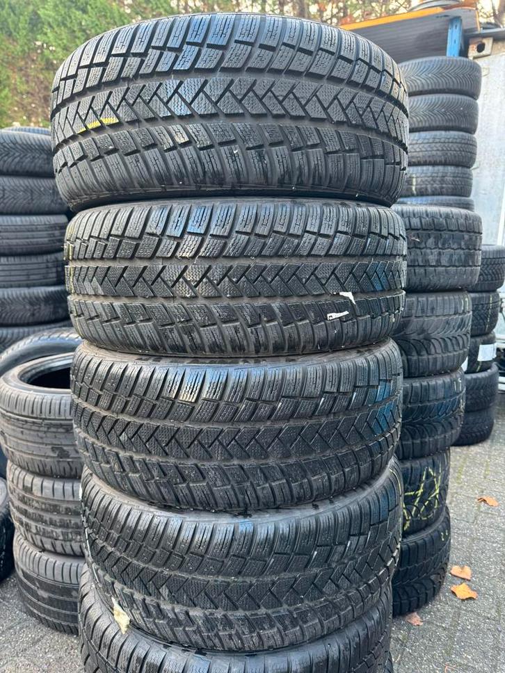 Set Vredestein winterbanden 225/50/17, 225 50 17, 225-50-17, Auto-onderdelen, Banden en Velgen, Band(en), Winterbanden, 17 inch