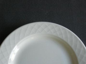 Villeroy & Boch, wit met relief in rand, 1 gebaksbordje beschikbaar voor biedingen