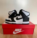 Nike Dunk High Panda | Maat 42, Kleding | Heren, Schoenen, Overige kleuren, Nike, Nieuw, Ophalen of Verzenden