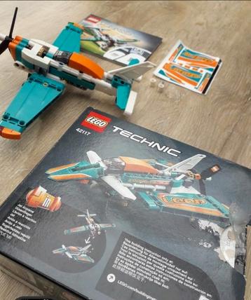 LEGO VLIEGTUIG  2 in 1  42117 beschikbaar voor biedingen