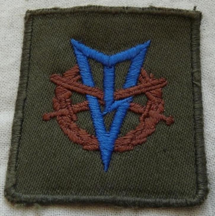 Embleem Trui MLV - Militaire Lichamelijke Vaardigheid, 1990s, Verzamelen, Militaria | Algemeen, Landmacht, Embleem of Badge, Nederland