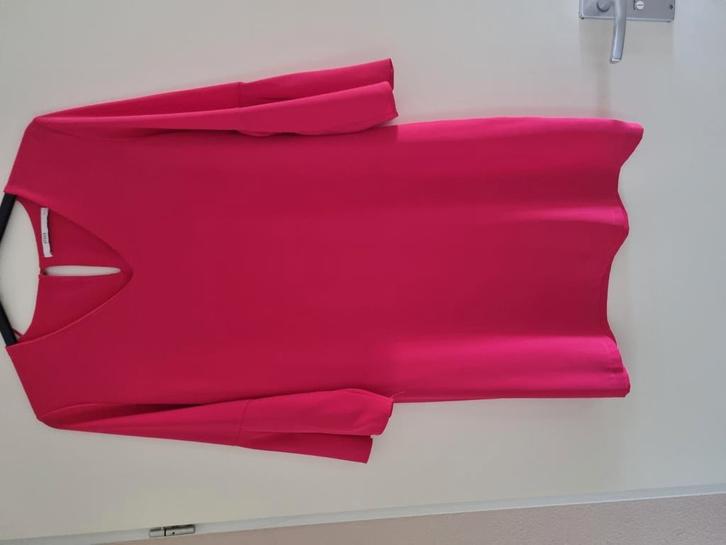 Travelstof roze Steps jurk, 44, Kleding | Dames, Tops, Zo goed als nieuw, Maat 42/44 (L), Roze, Korte mouw, Ophalen of Verzenden